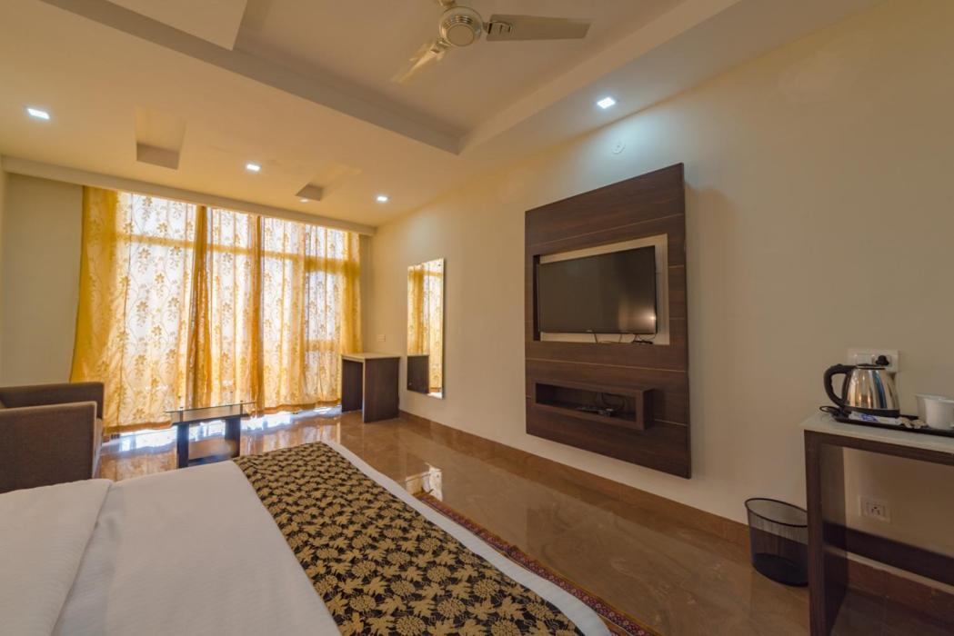 The Gateway Dal Lake Resort, Mcleodganj, Dharamshala Маклеод-Гандж Екстер'єр фото